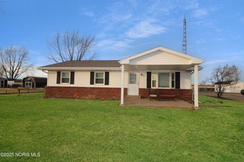 Photo of 6711 W West Harbor Road, Port Clinton, OH 43452 (MLS # 10002536)