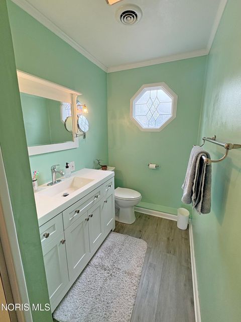 Tiny photo for 812 Fairview Avenue, Bowling Green, OH 43402 (MLS # 10006419)