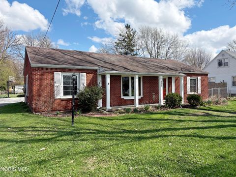 Tiny photo for 812 Fairview Avenue, Bowling Green, OH 43402 (MLS # 10006419)