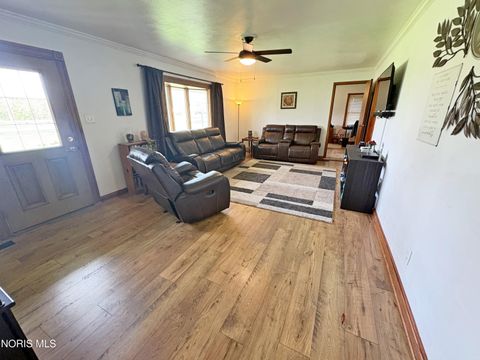 Tiny photo for 812 Fairview Avenue, Bowling Green, OH 43402 (MLS # 10006419)