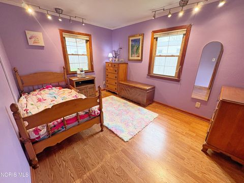 Tiny photo for 812 Fairview Avenue, Bowling Green, OH 43402 (MLS # 10006419)