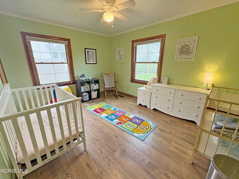 Tiny photo for 812 Fairview Avenue, Bowling Green, OH 43402 (MLS # 10006419)