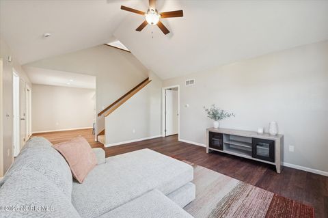 Tiny photo for 29918 Zachary Lane, Rossford, OH 43460 (MLS # 10000243)