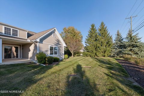 Tiny photo for 29918 Zachary Lane, Rossford, OH 43460 (MLS # 10000243)