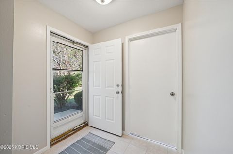 Tiny photo for 29918 Zachary Lane, Rossford, OH 43460 (MLS # 10000243)