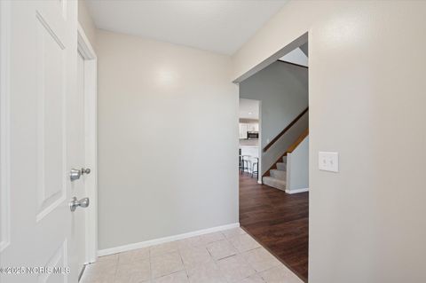 Tiny photo for 29918 Zachary Lane, Rossford, OH 43460 (MLS # 10000243)