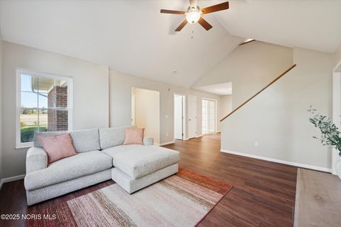 Tiny photo for 29918 Zachary Lane, Rossford, OH 43460 (MLS # 10000243)