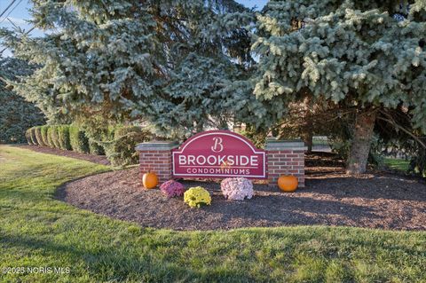 Tiny photo for 29918 Zachary Lane, Rossford, OH 43460 (MLS # 10000243)