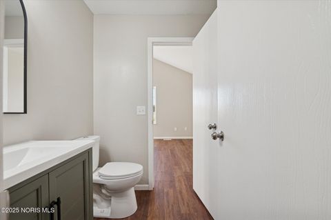 Tiny photo for 29918 Zachary Lane, Rossford, OH 43460 (MLS # 10000243)
