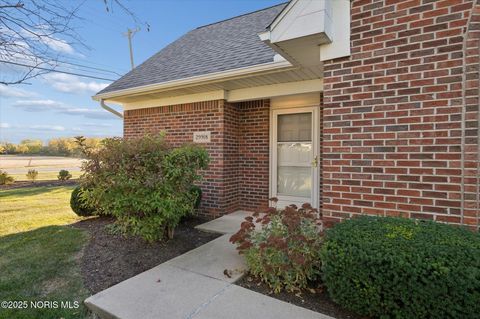 Tiny photo for 29918 Zachary Lane, Rossford, OH 43460 (MLS # 10000243)
