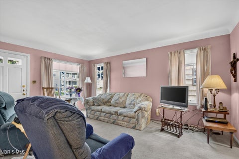 Tiny photo for 3606 Burton Avenue, Toledo, OH 43612 (MLS # 10010422)