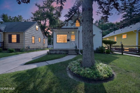 Tiny photo for 3606 Burton Avenue, Toledo, OH 43612 (MLS # 10010422)