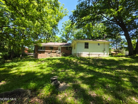 Tiny photo for 1011 Greenhills Road, Toledo, OH 43607 (MLS # 10008652)