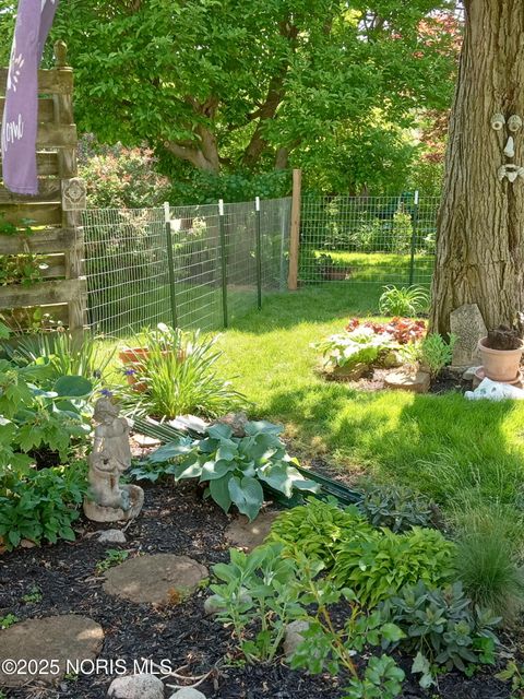 Tiny photo for 935 Latty Street, Defiance, OH 43512 (MLS # 10002399)