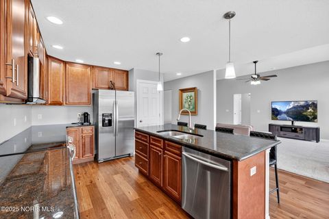 Tiny photo for 4161 Grande Lake Drive, Maumee, OH 43537 (MLS # 10001025)