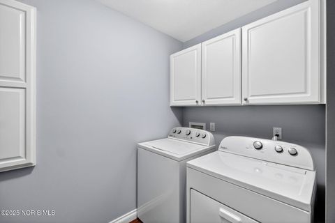 Tiny photo for 4161 Grande Lake Drive, Maumee, OH 43537 (MLS # 10001025)