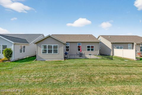 Tiny photo for 4161 Grande Lake Drive, Maumee, OH 43537 (MLS # 10001025)
