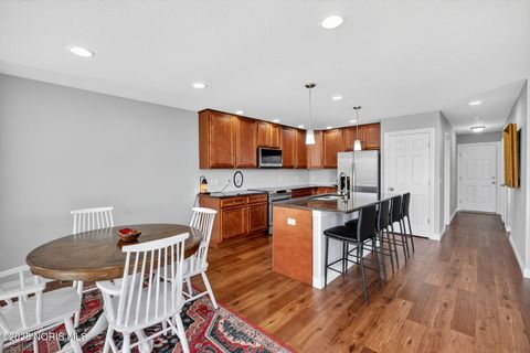 Tiny photo for 4161 Grande Lake Drive, Maumee, OH 43537 (MLS # 10001025)