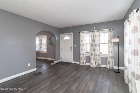 Tiny photo for 2517 Portsmouth Avenue, Toledo, OH 43613 (MLS # 10003408)