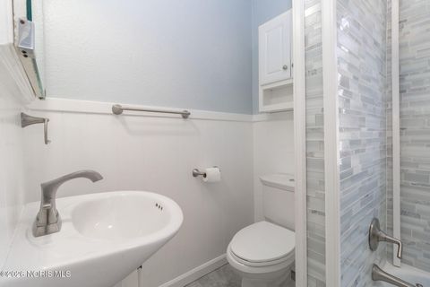 Tiny photo for 2517 Portsmouth Avenue, Toledo, OH 43613 (MLS # 10003408)