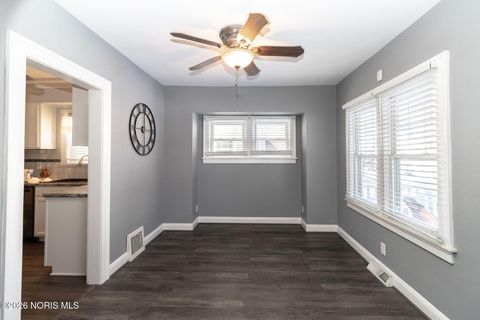 Tiny photo for 2517 Portsmouth Avenue, Toledo, OH 43613 (MLS # 10003408)