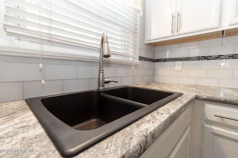 Tiny photo for 2517 Portsmouth Avenue, Toledo, OH 43613 (MLS # 10003408)