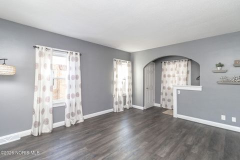 Tiny photo for 2517 Portsmouth Avenue, Toledo, OH 43613 (MLS # 10003408)