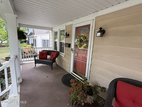 Tiny photo for 2517 Portsmouth Avenue, Toledo, OH 43613 (MLS # 10003408)