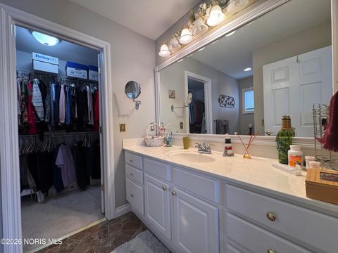 Tiny photo for 26347 Emerald Lakes Drive, Perrysburg, OH 43551 (MLS # 10003624)