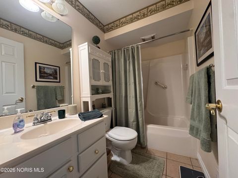 Tiny photo for 26347 Emerald Lakes Drive, Perrysburg, OH 43551 (MLS # 10003624)