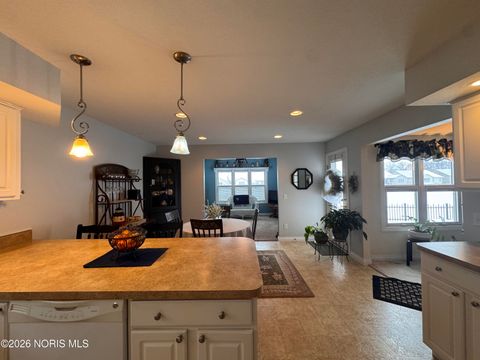 Tiny photo for 26347 Emerald Lakes Drive, Perrysburg, OH 43551 (MLS # 10003624)