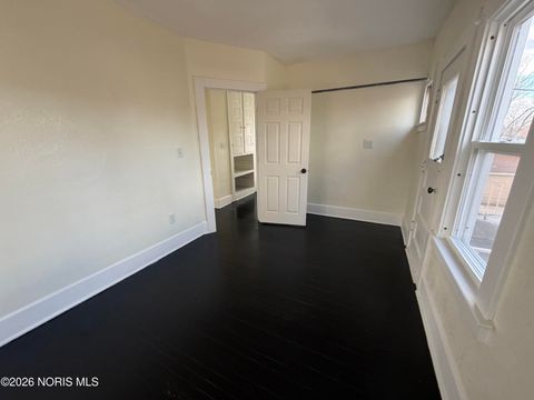 Tiny photo for 1846 Wellesley Drive, Toledo, OH 43606 (MLS # 10002995)