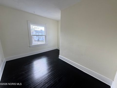 Tiny photo for 1846 Wellesley Drive, Toledo, OH 43606 (MLS # 10002995)