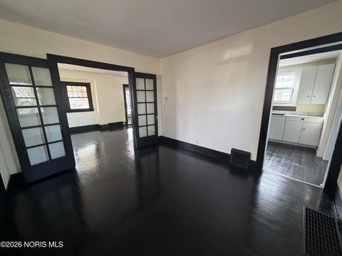 Tiny photo for 1846 Wellesley Drive, Toledo, OH 43606 (MLS # 10002995)