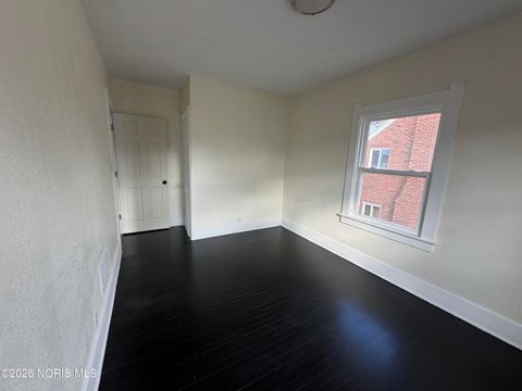 Tiny photo for 1846 Wellesley Drive, Toledo, OH 43606 (MLS # 10002995)