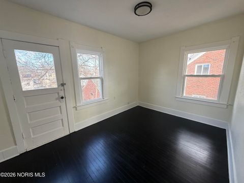 Tiny photo for 1846 Wellesley Drive, Toledo, OH 43606 (MLS # 10002995)