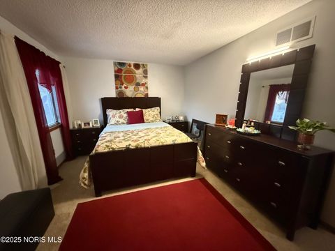 Tiny photo for 2749 Pin Oak Drive # 5, Toledo, OH 43615 (MLS # 10001512)