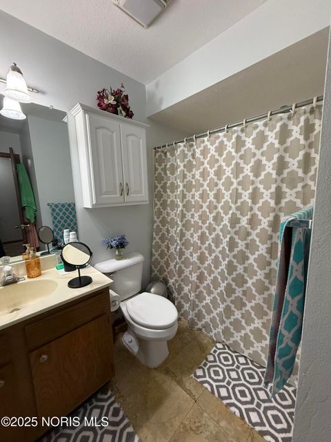 Tiny photo for 2749 Pin Oak Drive # 5, Toledo, OH 43615 (MLS # 10001512)