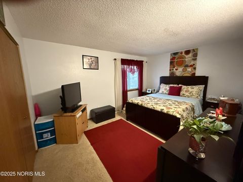 Tiny photo for 2749 Pin Oak Drive # 5, Toledo, OH 43615 (MLS # 10001512)