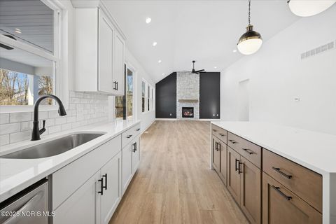 Tiny photo for 7618 Peppergrass Crossing, Monclova, OH 43542 (MLS # 10002167)