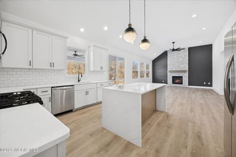 Tiny photo for 7618 Peppergrass Crossing, Monclova, OH 43542 (MLS # 10002167)