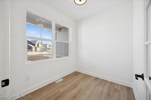 Tiny photo for 7618 Peppergrass Crossing, Monclova, OH 43542 (MLS # 10002167)