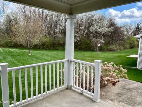 Tiny photo for 812 Meadowchase Lane, Toledo, OH 43615 (MLS # 10006350)