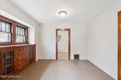 Tiny photo for 1749 Berdan Avenue, Toledo, OH 43613 (MLS # 10002585)