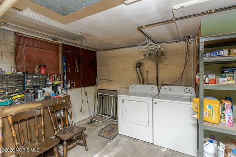 Tiny photo for 2448 Norma Place, Northwood, OH 43619 (MLS # 10003055)