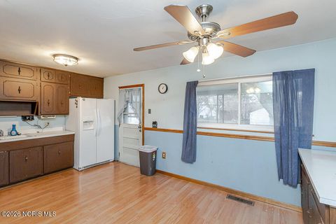 Tiny photo for 2448 Norma Place, Northwood, OH 43619 (MLS # 10003055)