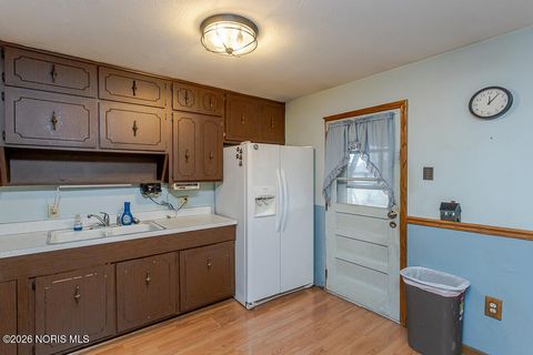 Tiny photo for 2448 Norma Place, Northwood, OH 43619 (MLS # 10003055)