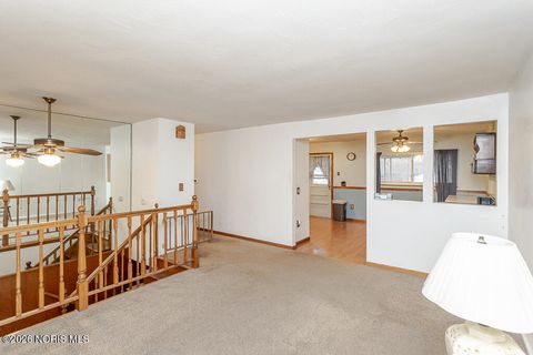 Tiny photo for 2448 Norma Place, Northwood, OH 43619 (MLS # 10003055)