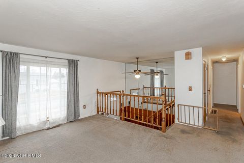 Tiny photo for 2448 Norma Place, Northwood, OH 43619 (MLS # 10003055)