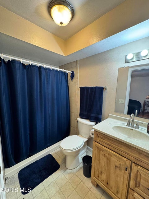 Tiny photo for 1860 Bobolink Lane, Toledo, OH 43615 (MLS # 10014775)